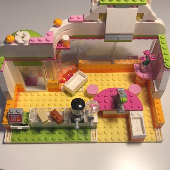 Lego Friends Heartlake Juice Bar - Picture 4 of 4
